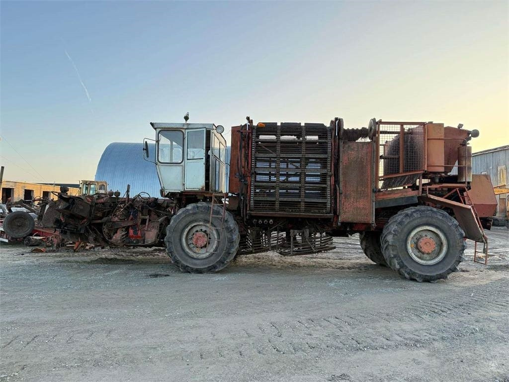 Holmer Mercedes V8 twin turbo - Cosechadora de granos: foto 4 Holmer Mercedes V8 twin turbo - Cosechadora de granos: foto 4