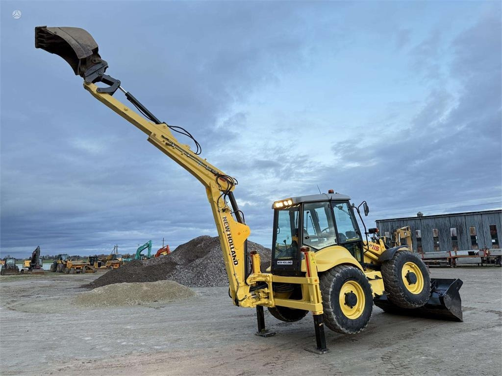 New Holland B 115-4PS - Retroexcavadora: foto 4 New Holland B 115-4PS - Retroexcavadora: foto 4