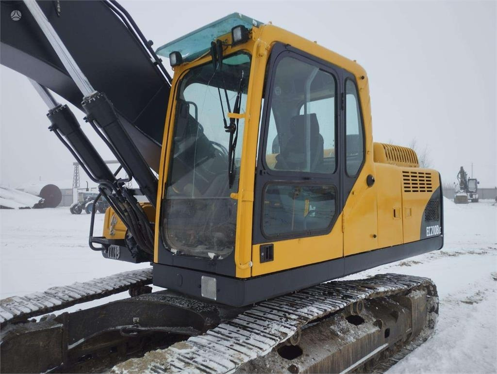 Excavadora de cadenas Volvo EC 210 BLC: foto 7 Excavadora de cadenas Volvo EC 210 BLC: foto 7