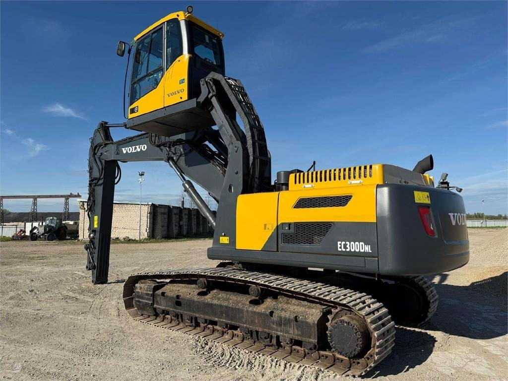 Volvo EC 300 DNL Cabin Lift - Excavadora de cadenas: foto 1 Volvo EC 300 DNL Cabin Lift - Excavadora de cadenas: foto 1