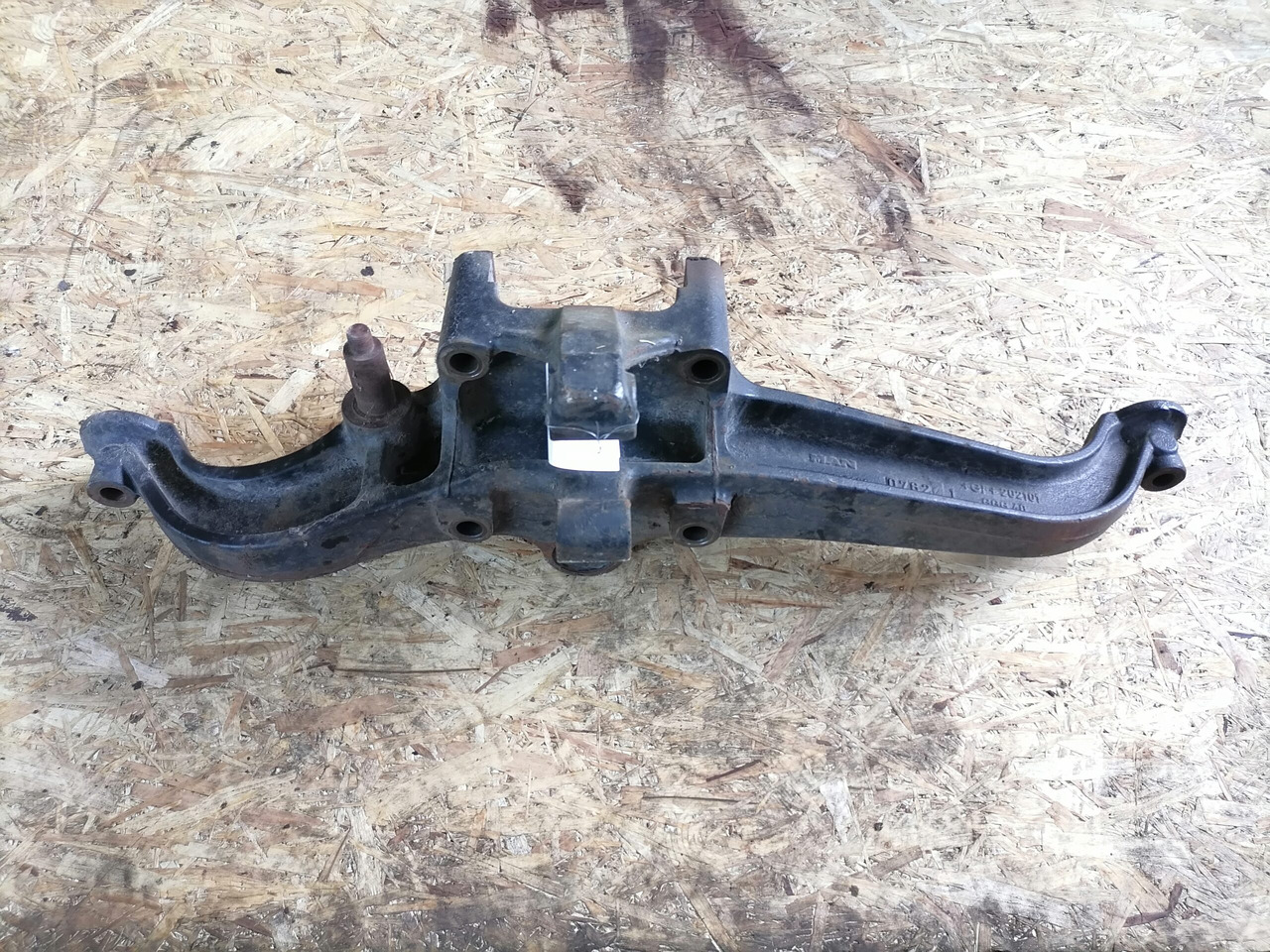 MAN Air suspension bracket 81436303169 - Eje y piezas para Camión: foto 2 MAN Air suspension bracket 81436303169 - Eje y piezas para Camión: foto 2