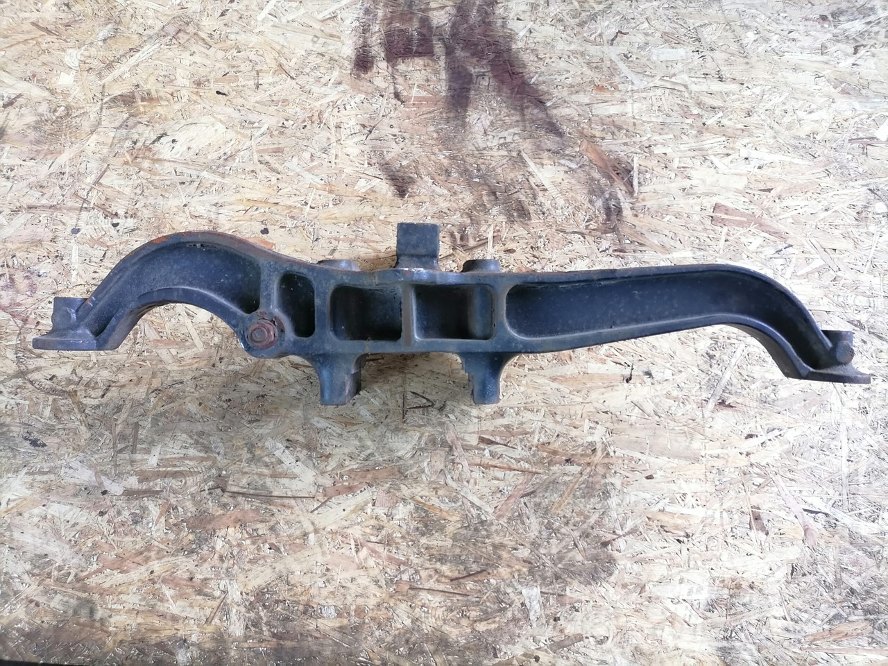 MAN Air suspension bracket 81436303169 - Eje y piezas para Camión: foto 5 MAN Air suspension bracket 81436303169 - Eje y piezas para Camión: foto 5