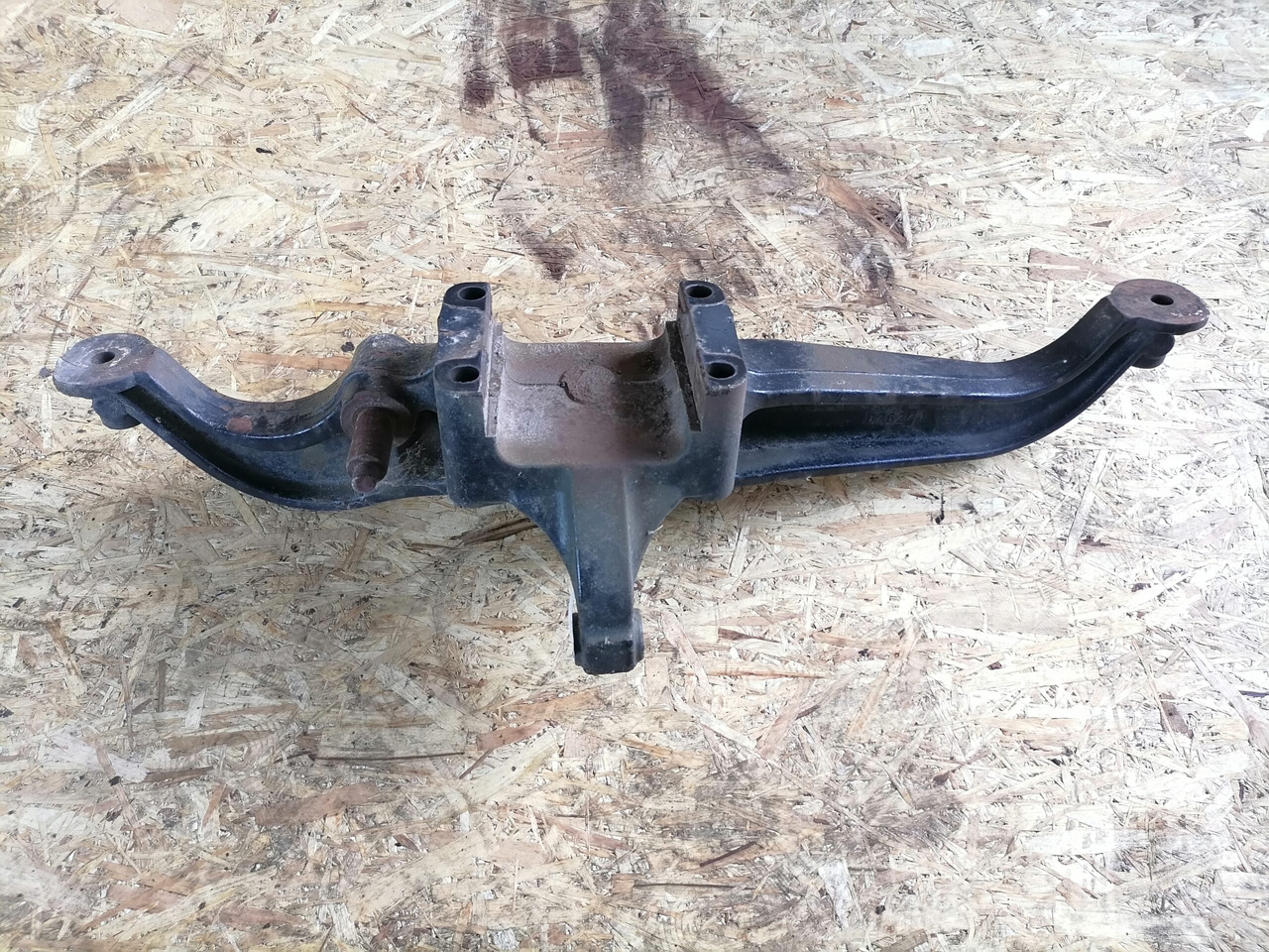 MAN Air suspension bracket 81436303169 - Eje y piezas para Camión: foto 4 MAN Air suspension bracket 81436303169 - Eje y piezas para Camión: foto 4