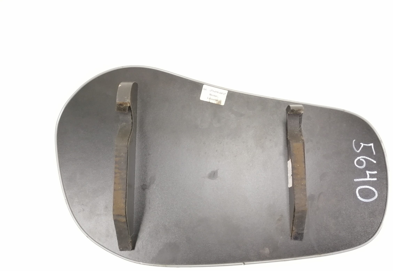 MAN Armatuurlaua pealne lisalaud - Pieza universal para Camión: foto 2 MAN Armatuurlaua pealne lisalaud - Pieza universal para Camión: foto 2