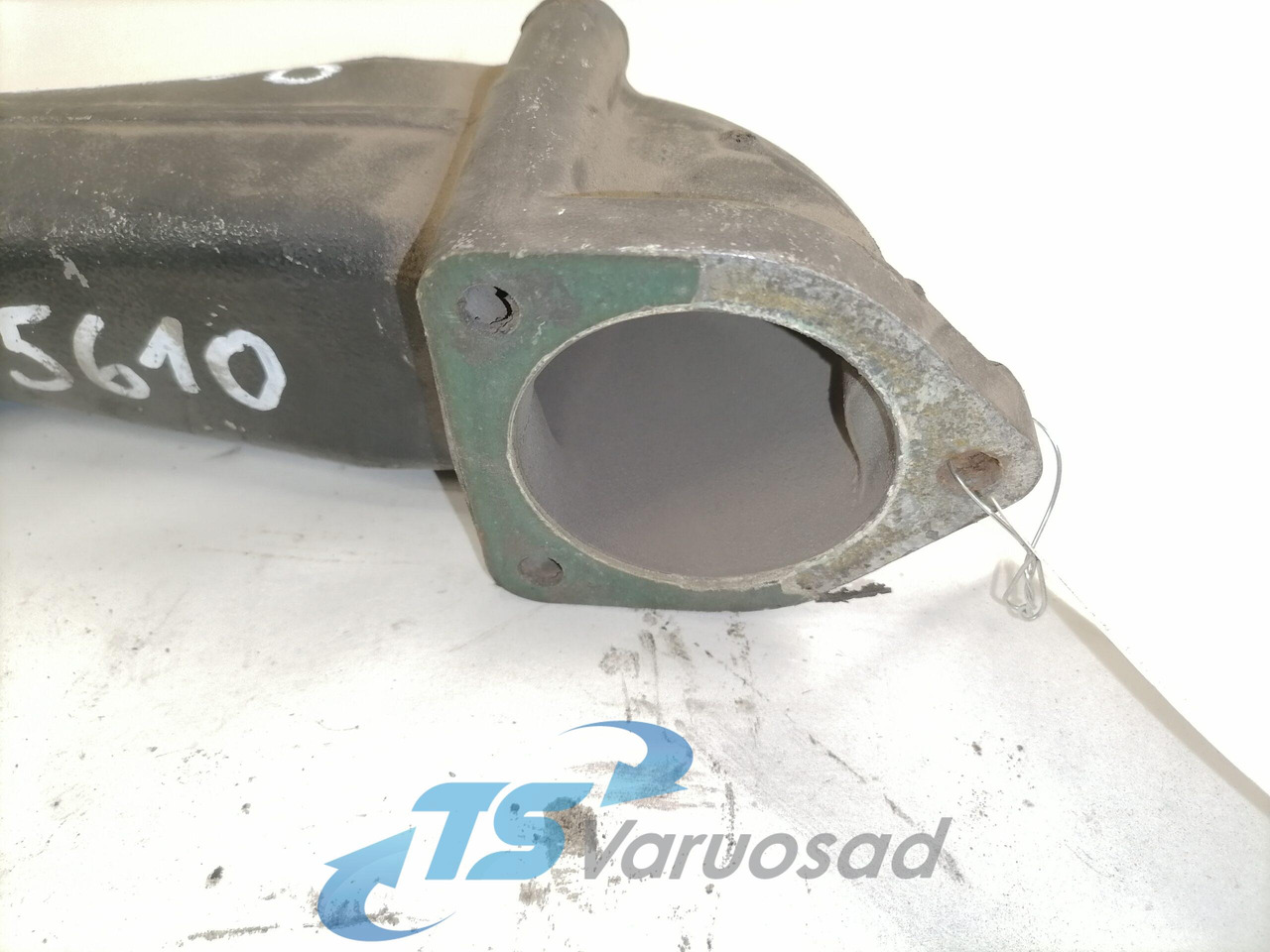 MAN Coolant pipe 51063023185 - Sistema de refrigeración para Camión: foto 2 MAN Coolant pipe 51063023185 - Sistema de refrigeración para Camión: foto 2