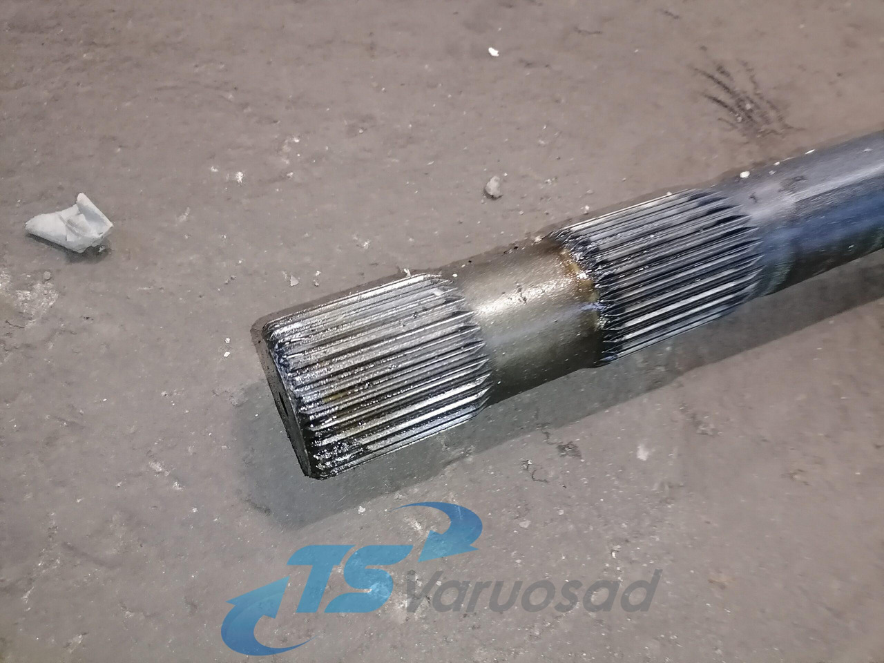 MAN Drive shaft 81355020147 - Palier para Camión: foto 2 MAN Drive shaft 81355020147 - Palier para Camión: foto 2