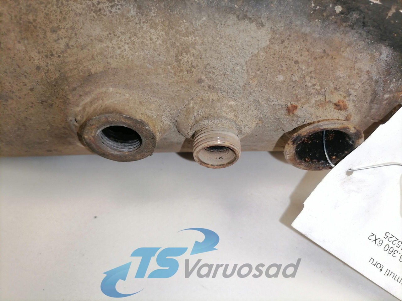 MAN Exhaust pipe 51152015225 - Silenciador para Camión: foto 4 MAN Exhaust pipe 51152015225 - Silenciador para Camión: foto 4