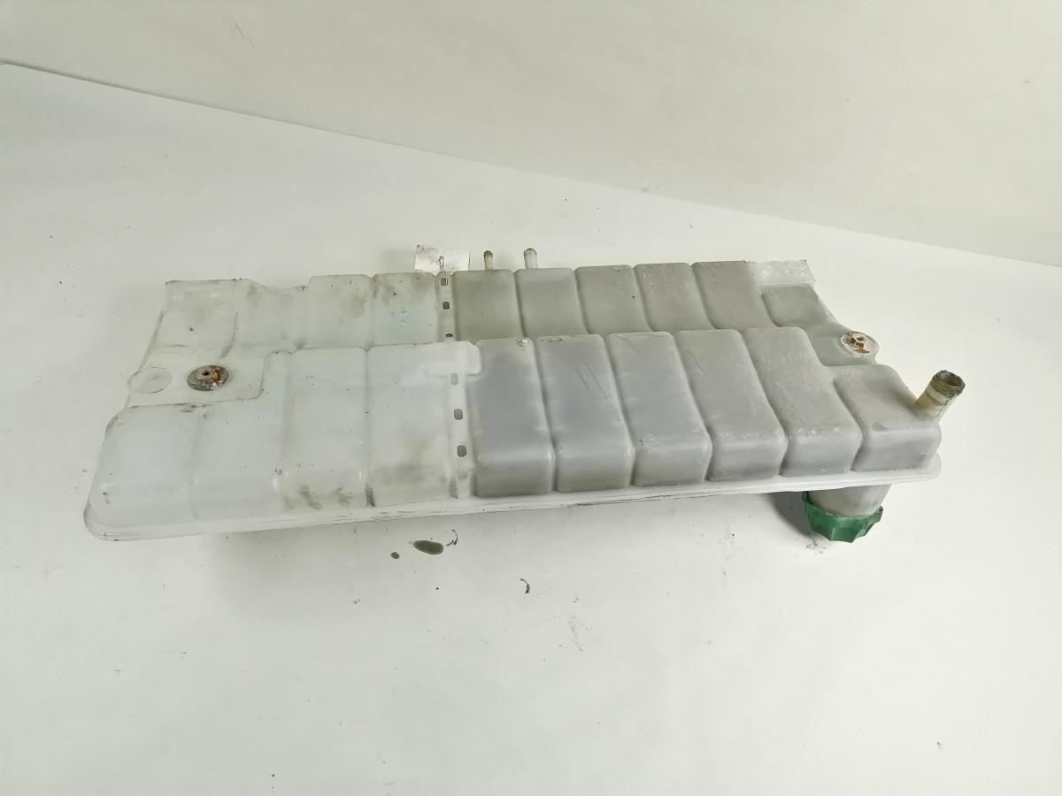 MAN Expansion tank 81061026203 - Pieza universal para Camión: foto 3 MAN Expansion tank 81061026203 - Pieza universal para Camión: foto 3