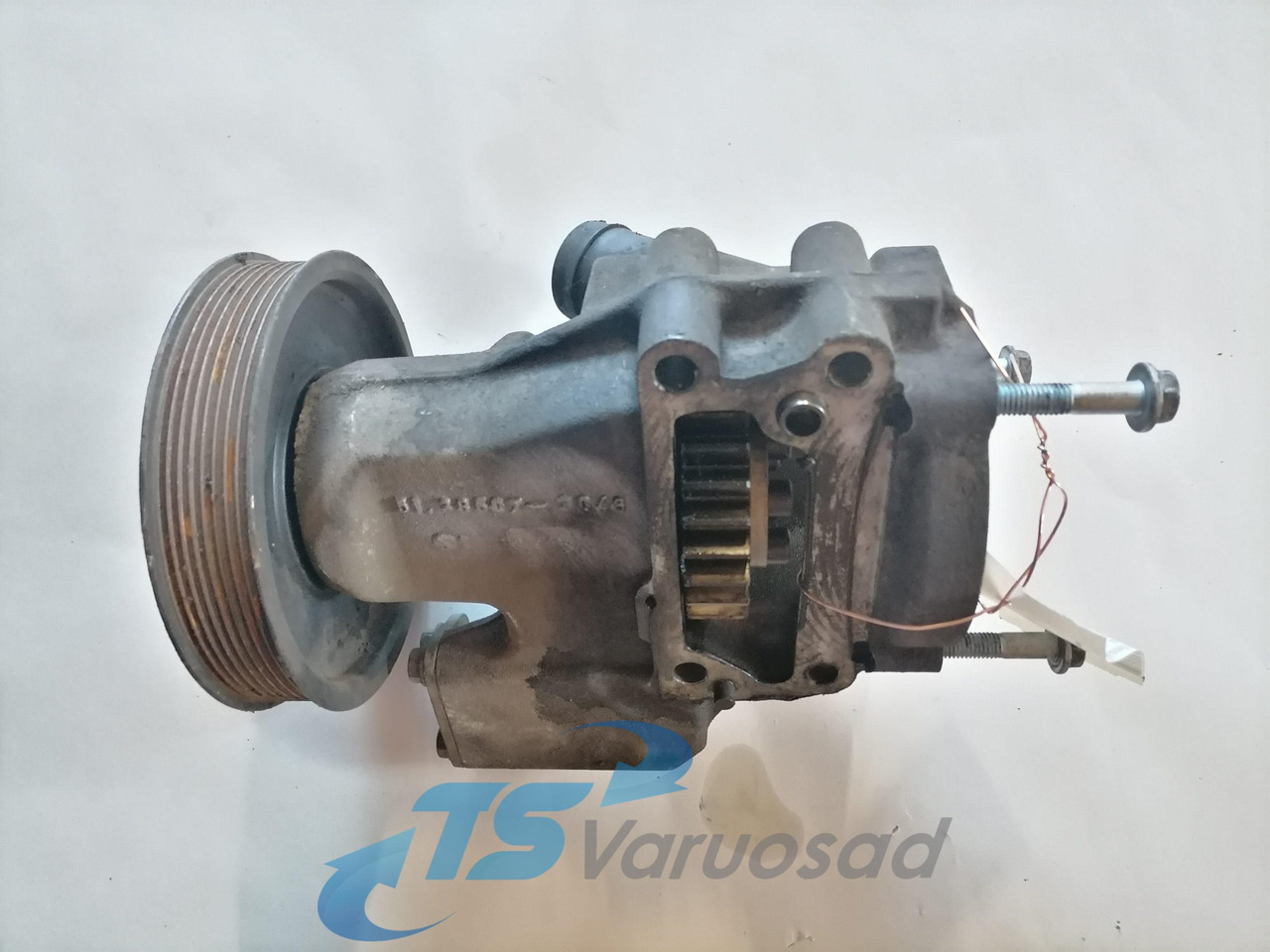 MAN Fuel pump 51385073046 - Bomba de combustible para Camión: foto 1 MAN Fuel pump 51385073046 - Bomba de combustible para Camión: foto 1