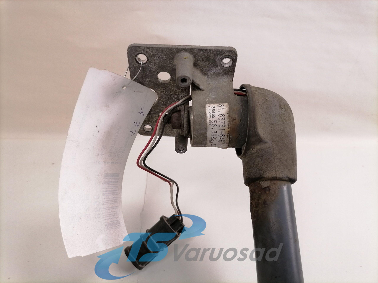 MAN Küljepeegel, parem 81637316560 - Espejo retrovisor para Camión: foto 3 MAN Küljepeegel, parem 81637316560 - Espejo retrovisor para Camión: foto 3