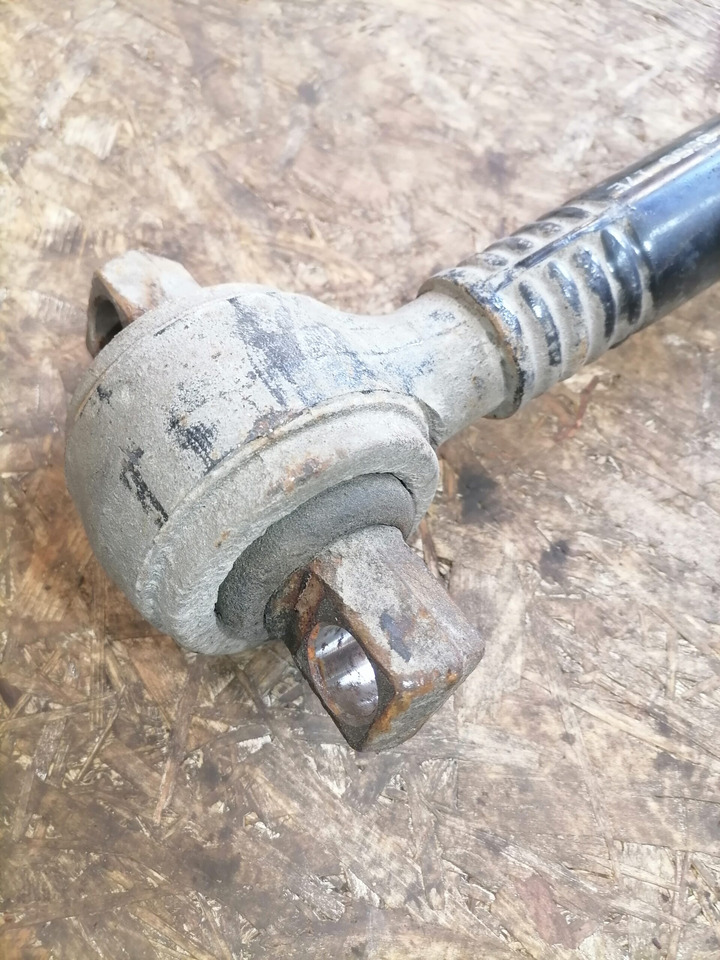 MAN Torque rod 81432206236 - Eje y piezas para Camión: foto 2 MAN Torque rod 81432206236 - Eje y piezas para Camión: foto 2