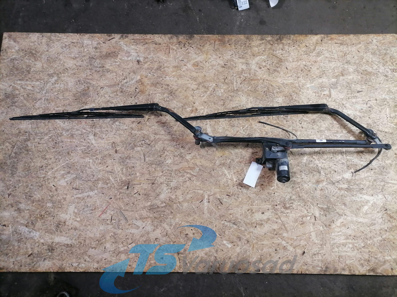 MAN Wiper frame 335013 - Limpiaparabrisas para Camión: foto 4 MAN Wiper frame 335013 - Limpiaparabrisas para Camión: foto 4