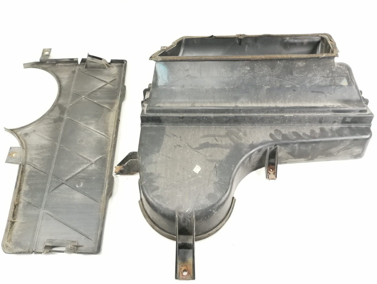 Pieza universal para Camión MB Salongi õhufiltri korpus A9738360240: foto 6 Pieza universal para Camión MB Salongi õhufiltri korpus A9738360240: foto 6