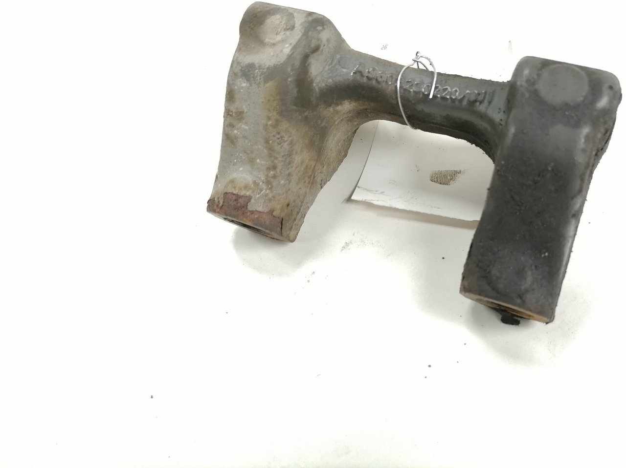 Mercedes-Benz Anti-roll bar bracket A9603230220 - Barra estabilizadora para Camión: foto 2 Mercedes-Benz Anti-roll bar bracket A9603230220 - Barra estabilizadora para Camión: foto 2