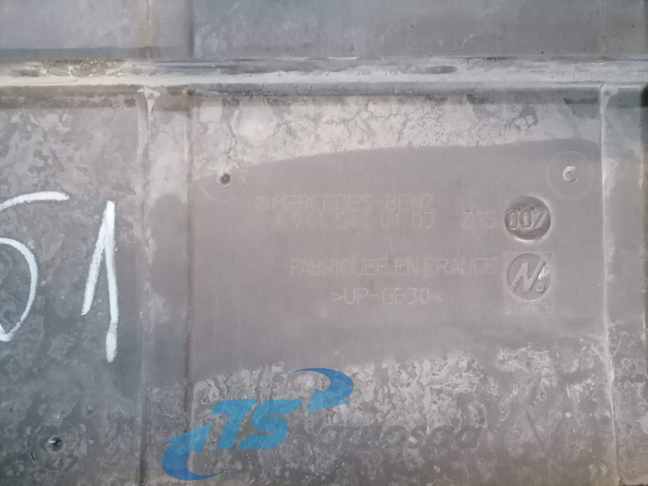 Mercedes-Benz Battery cover A9415410103 - Acumulador para Camión: foto 2 Mercedes-Benz Battery cover A9415410103 - Acumulador para Camión: foto 2