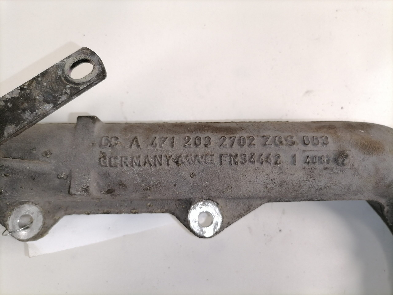 Mercedes-Benz Coolant pipe A4712032702 - Sistema de refrigeración para Camión: foto 2 Mercedes-Benz Coolant pipe A4712032702 - Sistema de refrigeración para Camión: foto 2