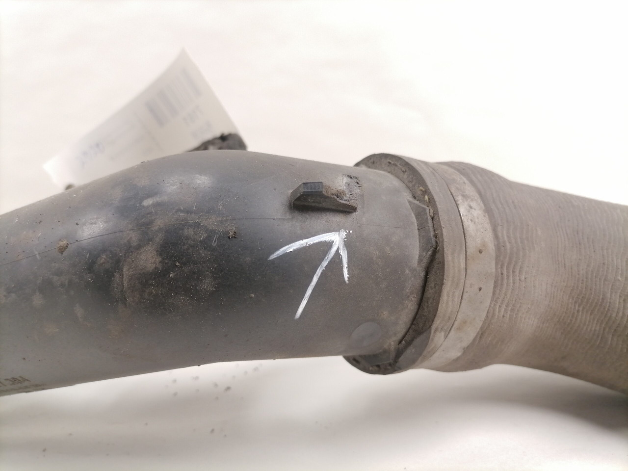 Mercedes-Benz Coolant pipe A9605000889 - Sistema de refrigeración para Camión: foto 4 Mercedes-Benz Coolant pipe A9605000889 - Sistema de refrigeración para Camión: foto 4