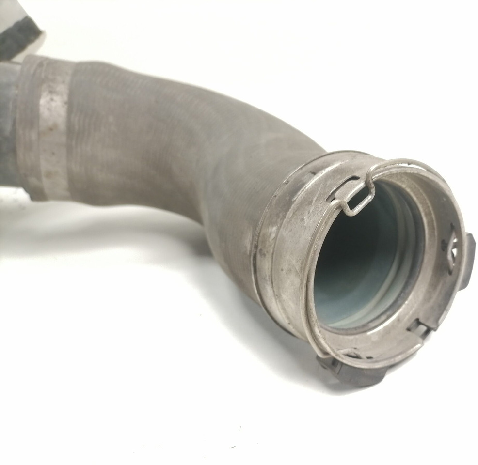 Mercedes-Benz Coolant pipe A9605000889 - Sistema de refrigeración para Camión: foto 5 Mercedes-Benz Coolant pipe A9605000889 - Sistema de refrigeración para Camión: foto 5