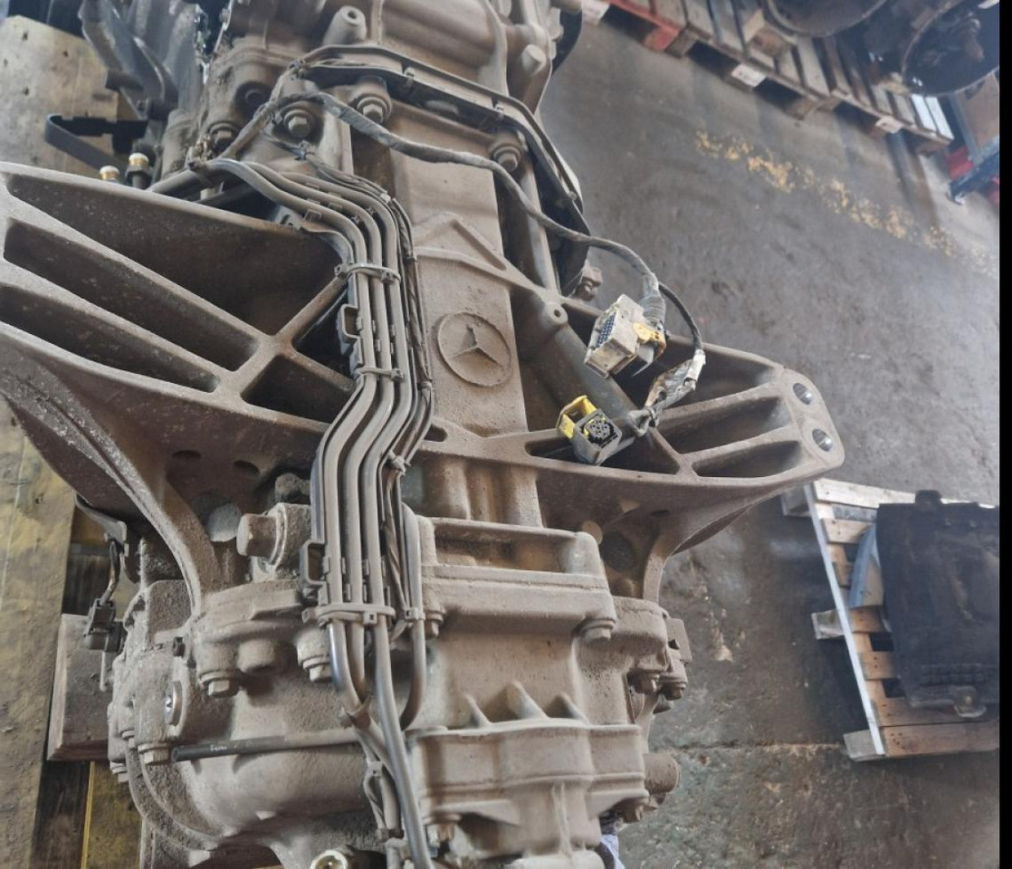 Mercedes-Benz Käigukast G 281-12 A0012603600 - Caja de cambios y piezas para Camión: foto 2 Mercedes-Benz Käigukast G 281-12 A0012603600 - Caja de cambios y piezas para Camión: foto 2