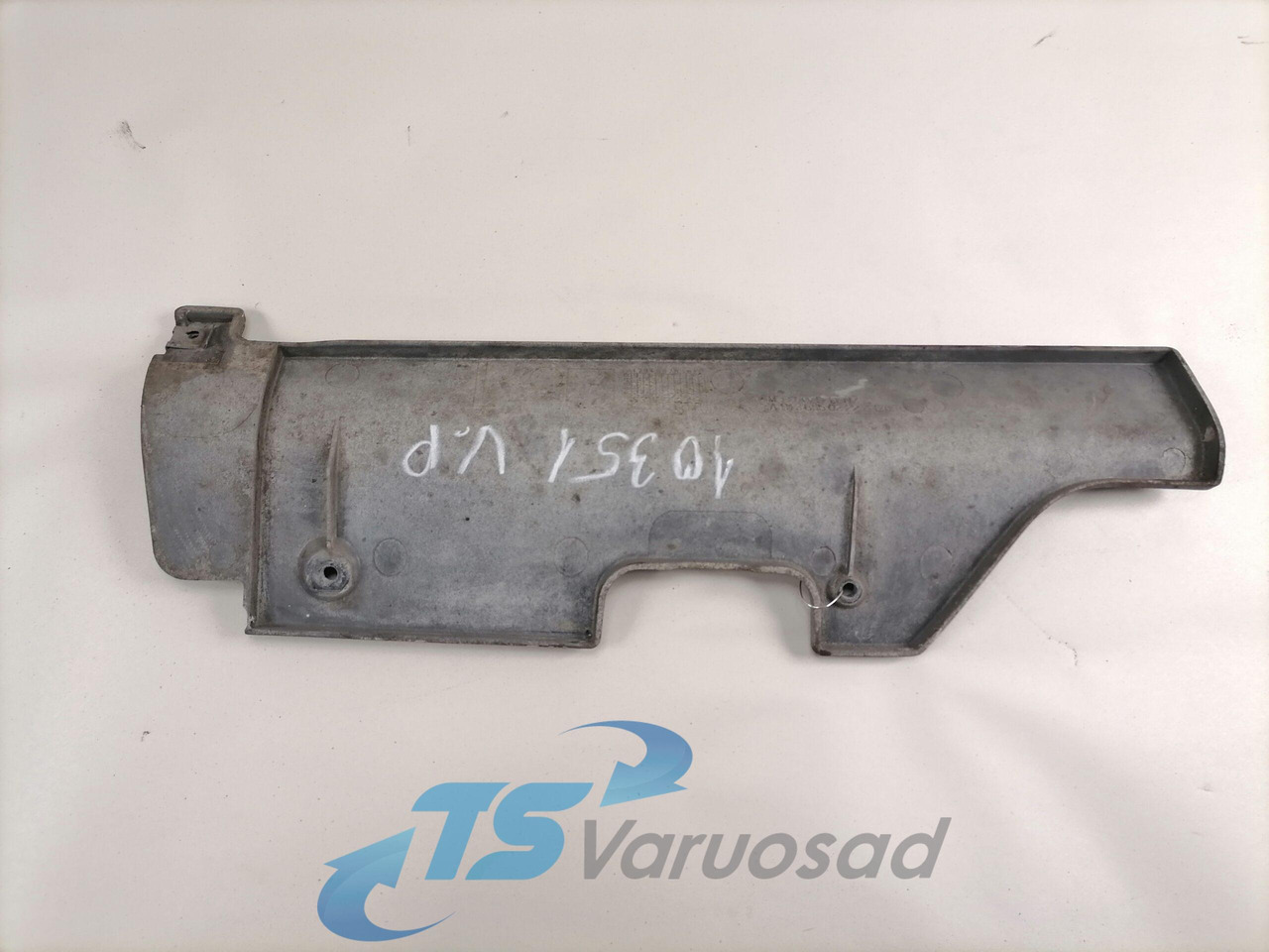 Mercedes-Benz Plastikdetail A9438850222 - Aerodinámica/ Spoiler para Camión: foto 2 Mercedes-Benz Plastikdetail A9438850222 - Aerodinámica/ Spoiler para Camión: foto 2