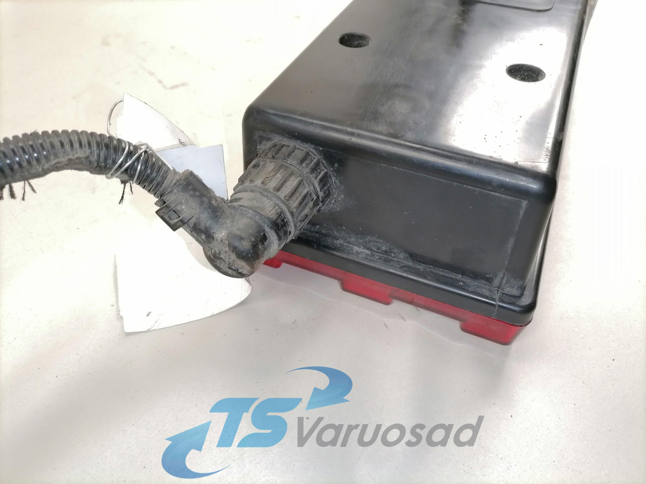 Mercedes-Benz Tagatuli, vasak A0015406270 - Luz/ Iluminación para Camión: foto 3 Mercedes-Benz Tagatuli, vasak A0015406270 - Luz/ Iluminación para Camión: foto 3