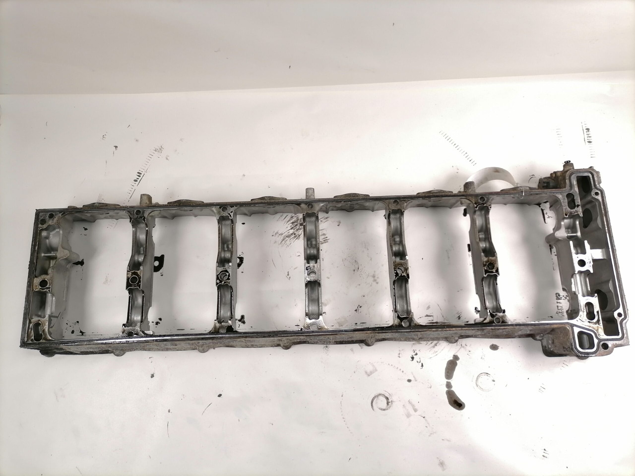 Mercedes-Benz Vahekaas A4710511402 - Cabezal de bloque para Camión: foto 2 Mercedes-Benz Vahekaas A4710511402 - Cabezal de bloque para Camión: foto 2