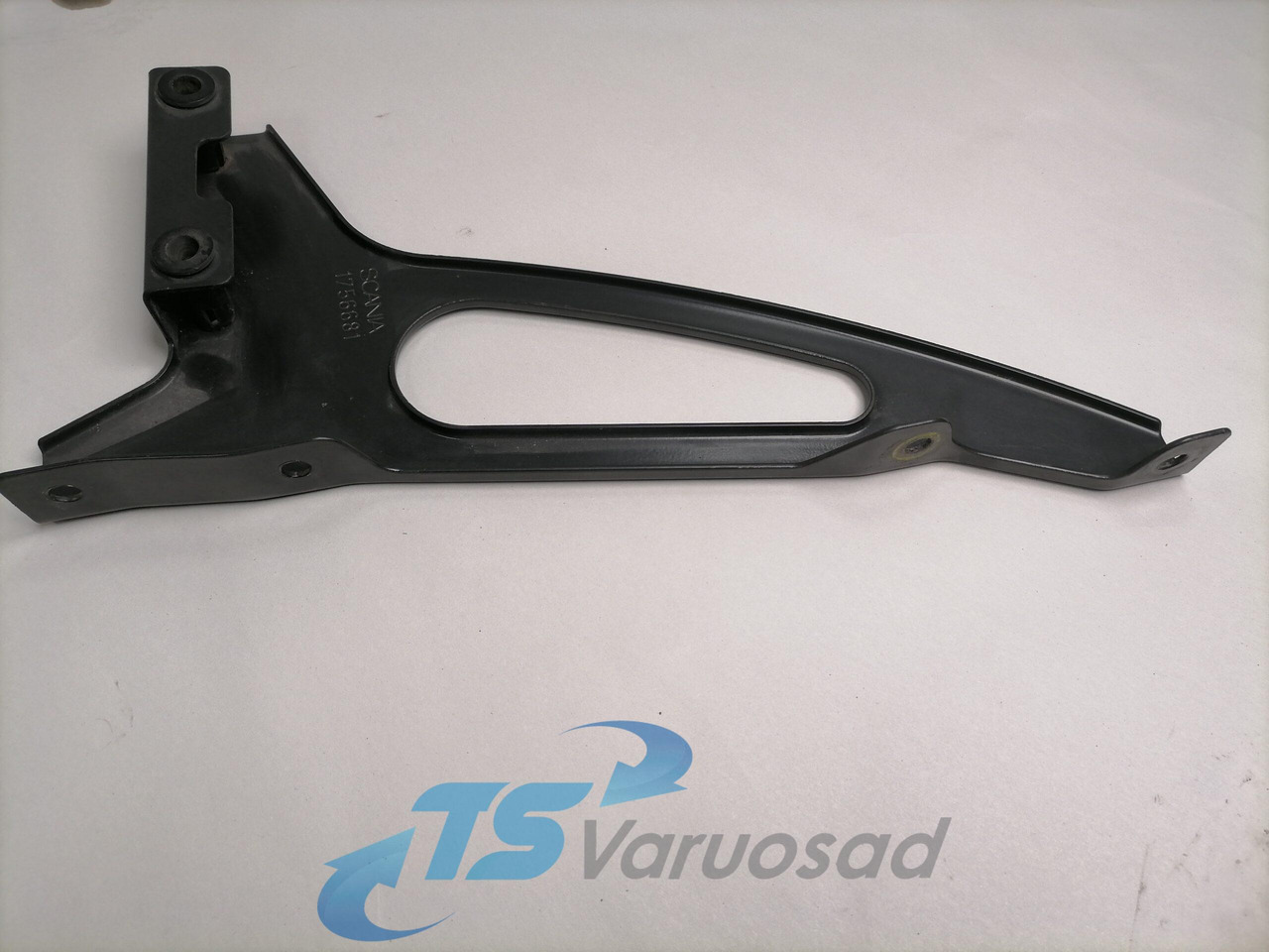 Scania Air deflector bracket 1756681 - Pieza universal para Camión: foto 3 Scania Air deflector bracket 1756681 - Pieza universal para Camión: foto 3