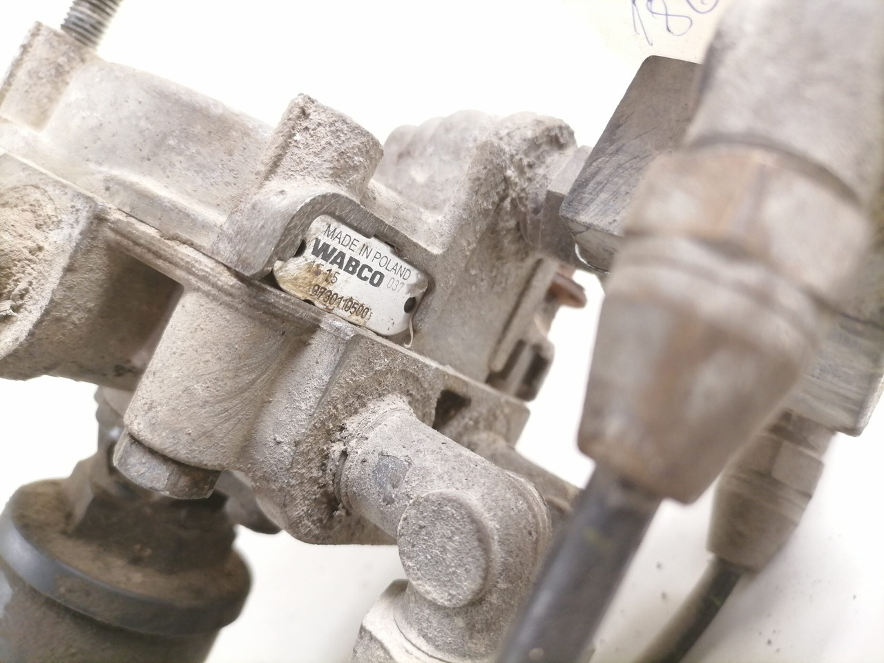 Scania Air pressure control valve 9730110500 - Válvula de freno para Camión: foto 2 Scania Air pressure control valve 9730110500 - Válvula de freno para Camión: foto 2