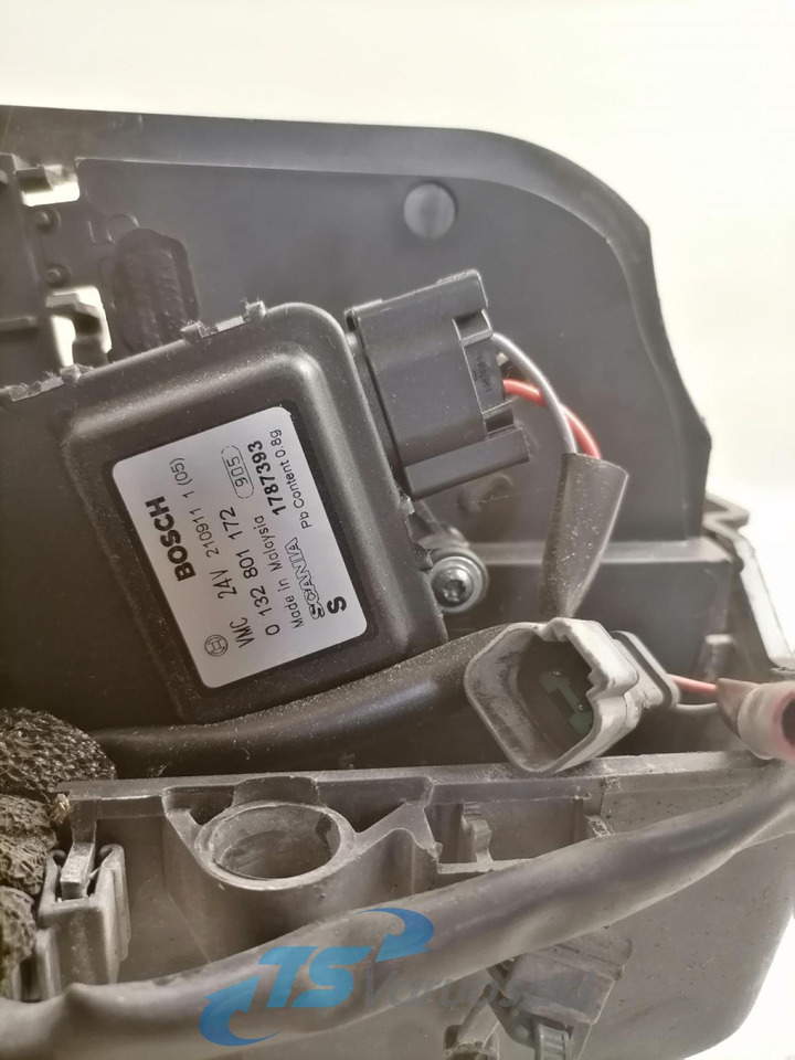 Scania Blower cover 2567801 - Pieza universal para Camión: foto 4 Scania Blower cover 2567801 - Pieza universal para Camión: foto 4