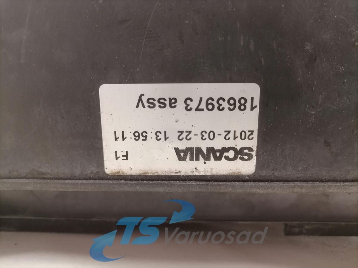 Scania Blower cover 2567801 - Pieza universal para Camión: foto 5 Scania Blower cover 2567801 - Pieza universal para Camión: foto 5