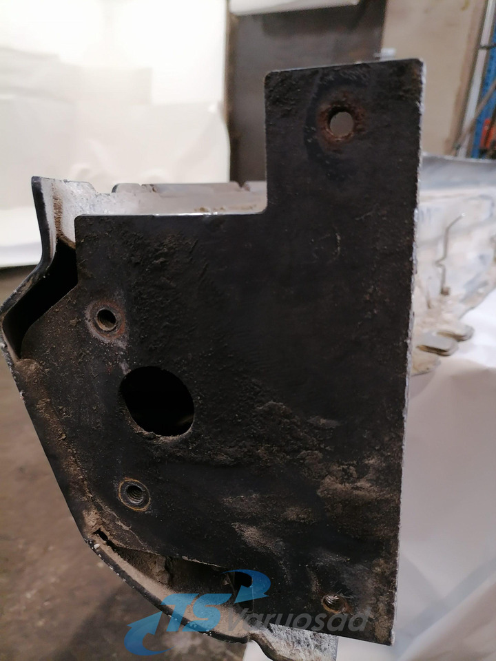 Scania Bumper 1731206 - Parachoques para Camión: foto 3 Scania Bumper 1731206 - Parachoques para Camión: foto 3