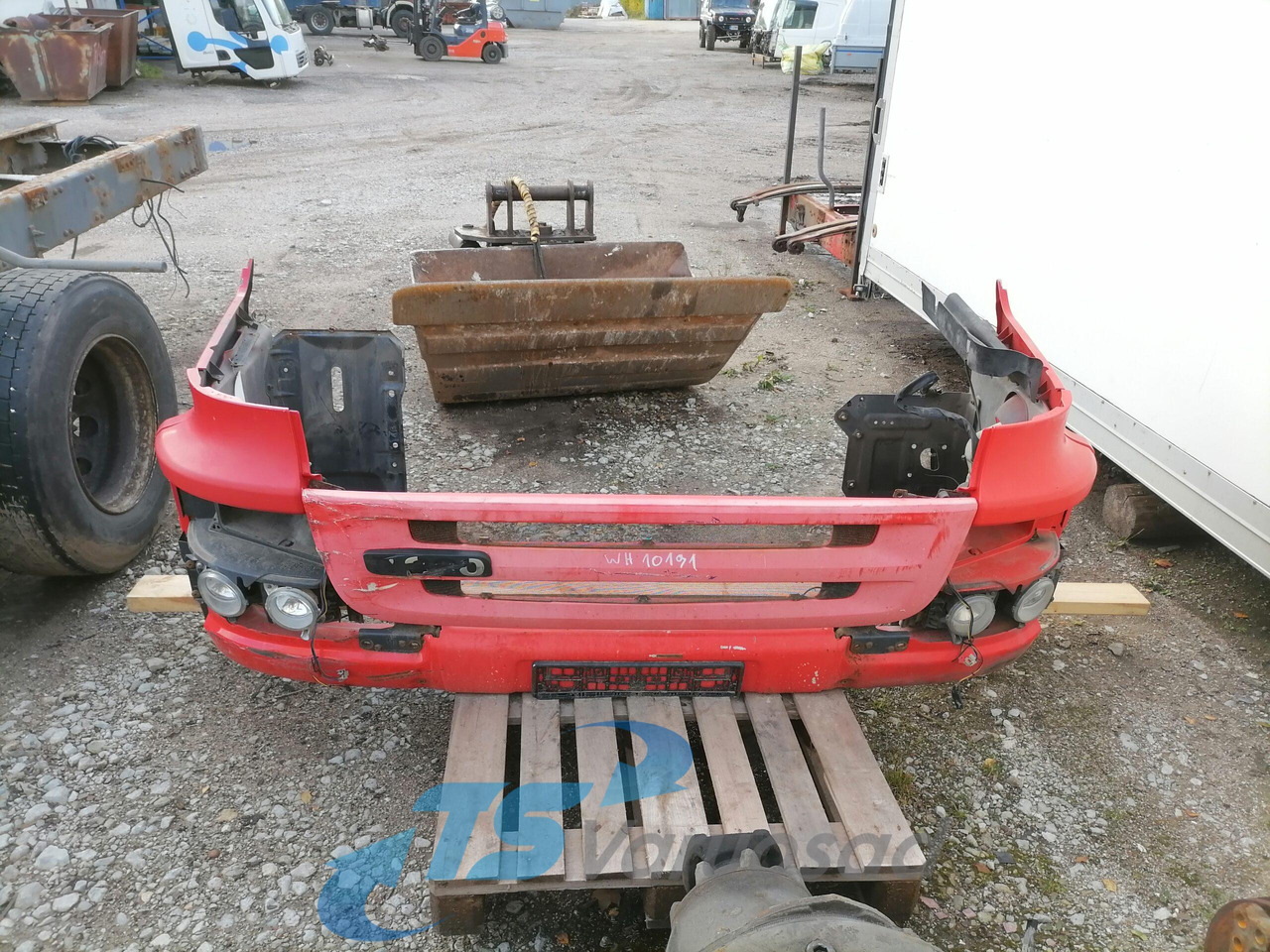 Scania Bumper 1731206 - Parachoques para Camión: foto 1 Scania Bumper 1731206 - Parachoques para Camión: foto 1