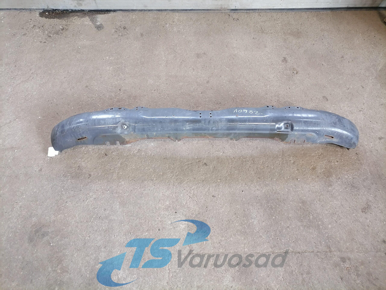 Scania Bumper 1787347 - Parachoques para Camión: foto 1 Scania Bumper 1787347 - Parachoques para Camión: foto 1