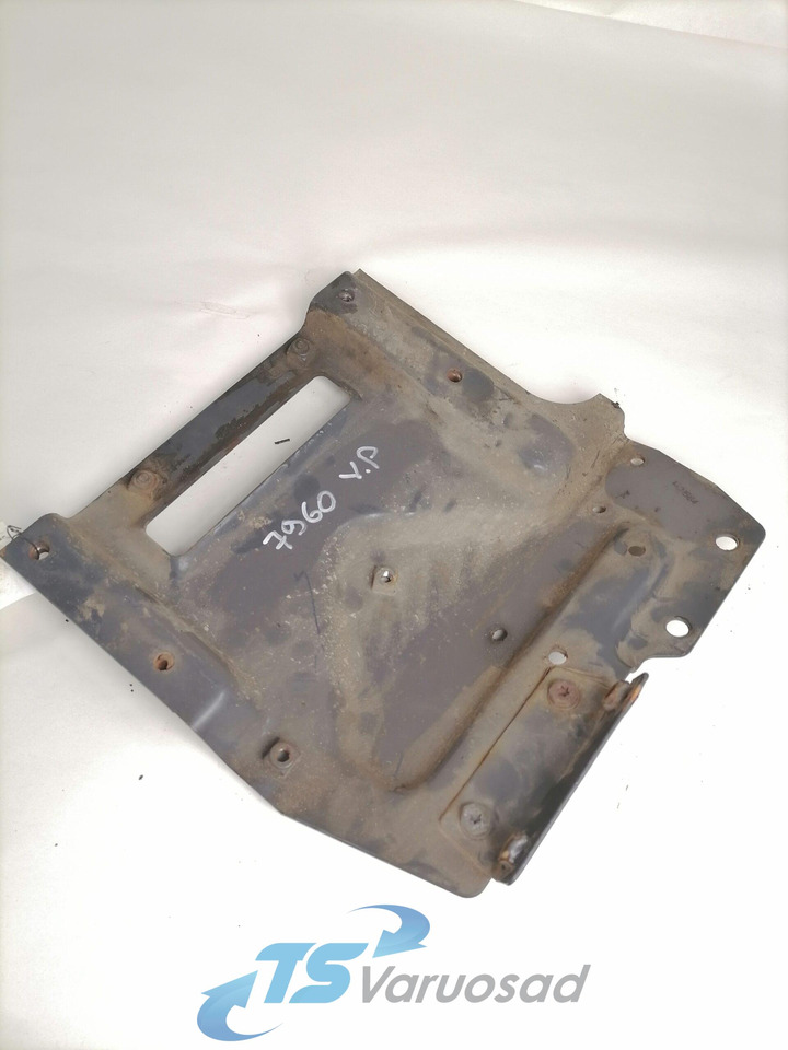 Scania Bumper bracket 1431584 - Parachoques para Camión: foto 1 Scania Bumper bracket 1431584 - Parachoques para Camión: foto 1