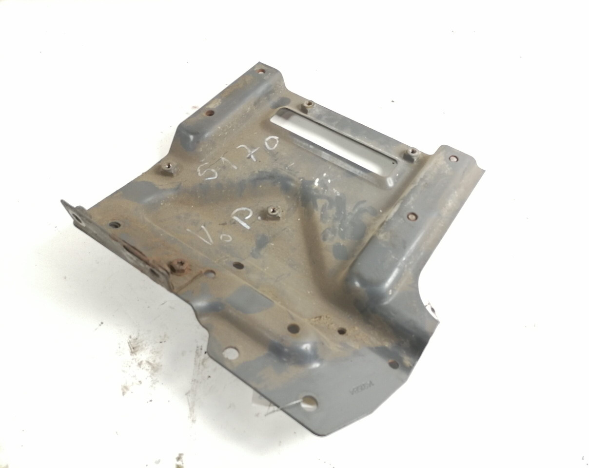 Scania Bumper bracket 1431584 - Parachoques para Camión: foto 2 Scania Bumper bracket 1431584 - Parachoques para Camión: foto 2