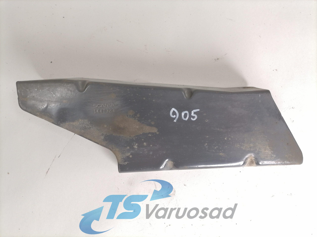 Scania Bumper bracket 1447929 - Parachoques para Camión: foto 2 Scania Bumper bracket 1447929 - Parachoques para Camión: foto 2