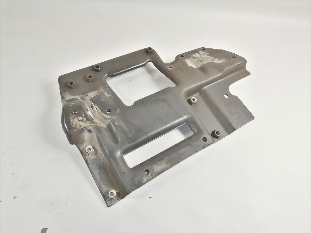 Scania Bumper bracket 1915256 - Parachoques para Camión: foto 2 Scania Bumper bracket 1915256 - Parachoques para Camión: foto 2