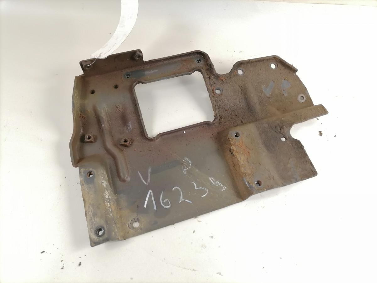 Scania Bumper bracket 1915257 - Parachoques para Camión: foto 4 Scania Bumper bracket 1915257 - Parachoques para Camión: foto 4
