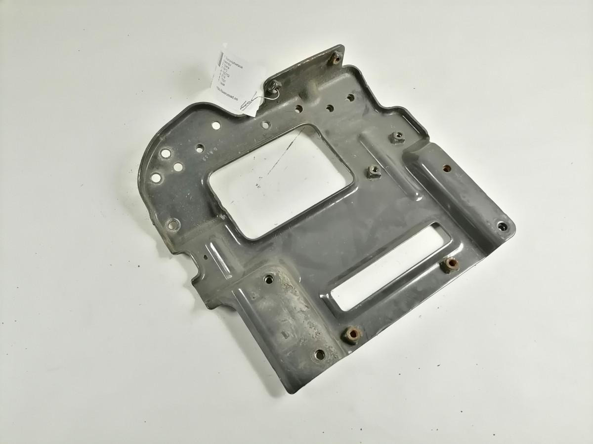 Scania Bumper bracket 1923152 - Parachoques para Camión: foto 3 Scania Bumper bracket 1923152 - Parachoques para Camión: foto 3