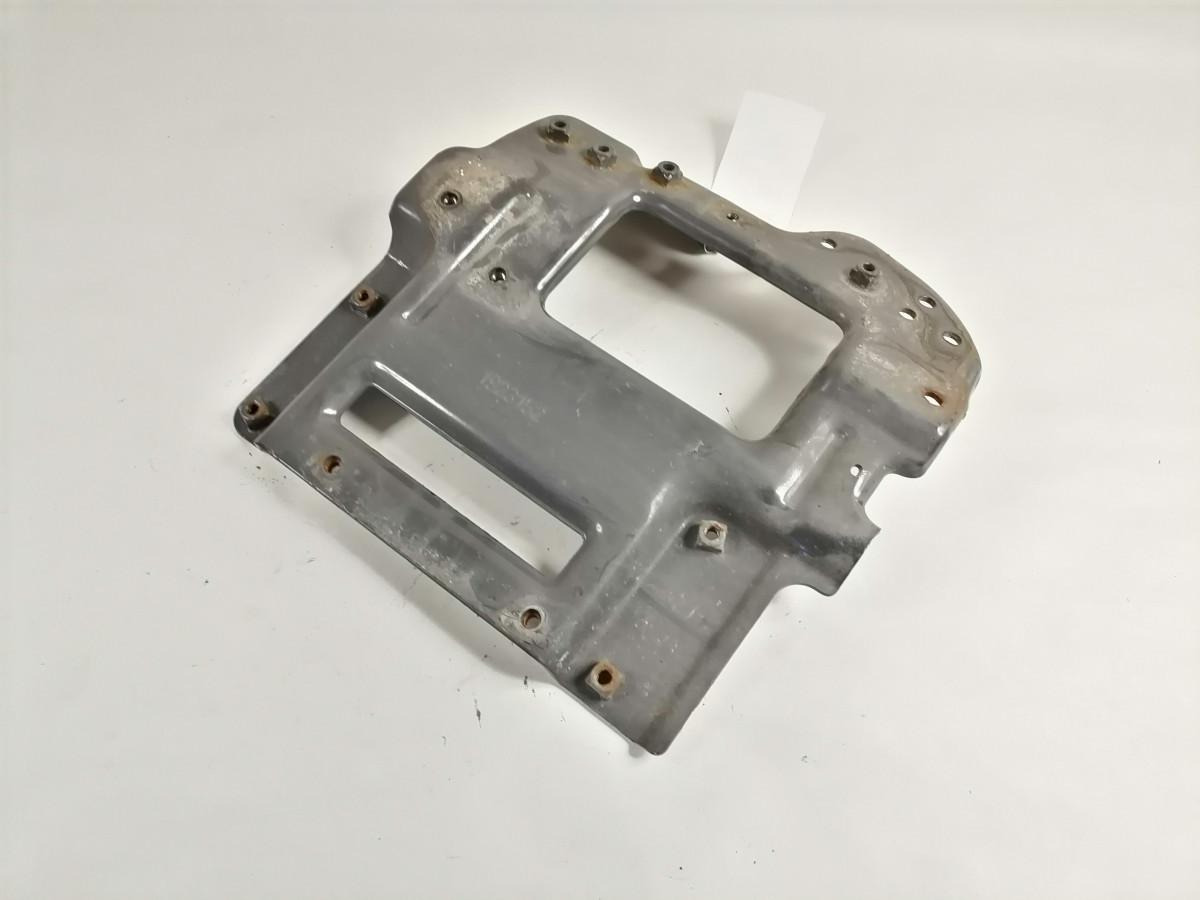 Scania Bumper bracket 1923152 - Parachoques para Camión: foto 2 Scania Bumper bracket 1923152 - Parachoques para Camión: foto 2