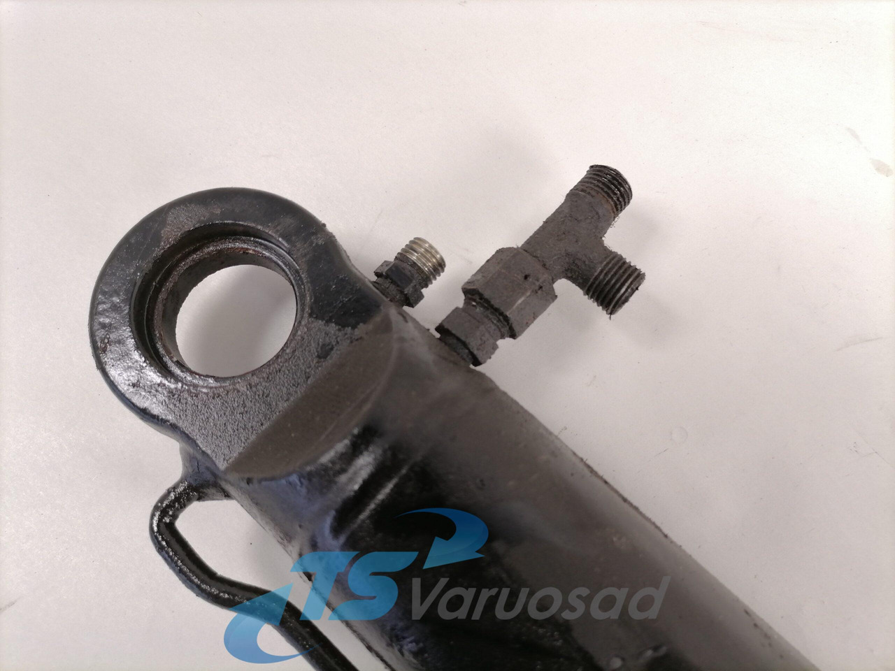 Scania Cab tilting cylinder 1938630 - Suspensión de cabina para Camión: foto 2 Scania Cab tilting cylinder 1938630 - Suspensión de cabina para Camión: foto 2