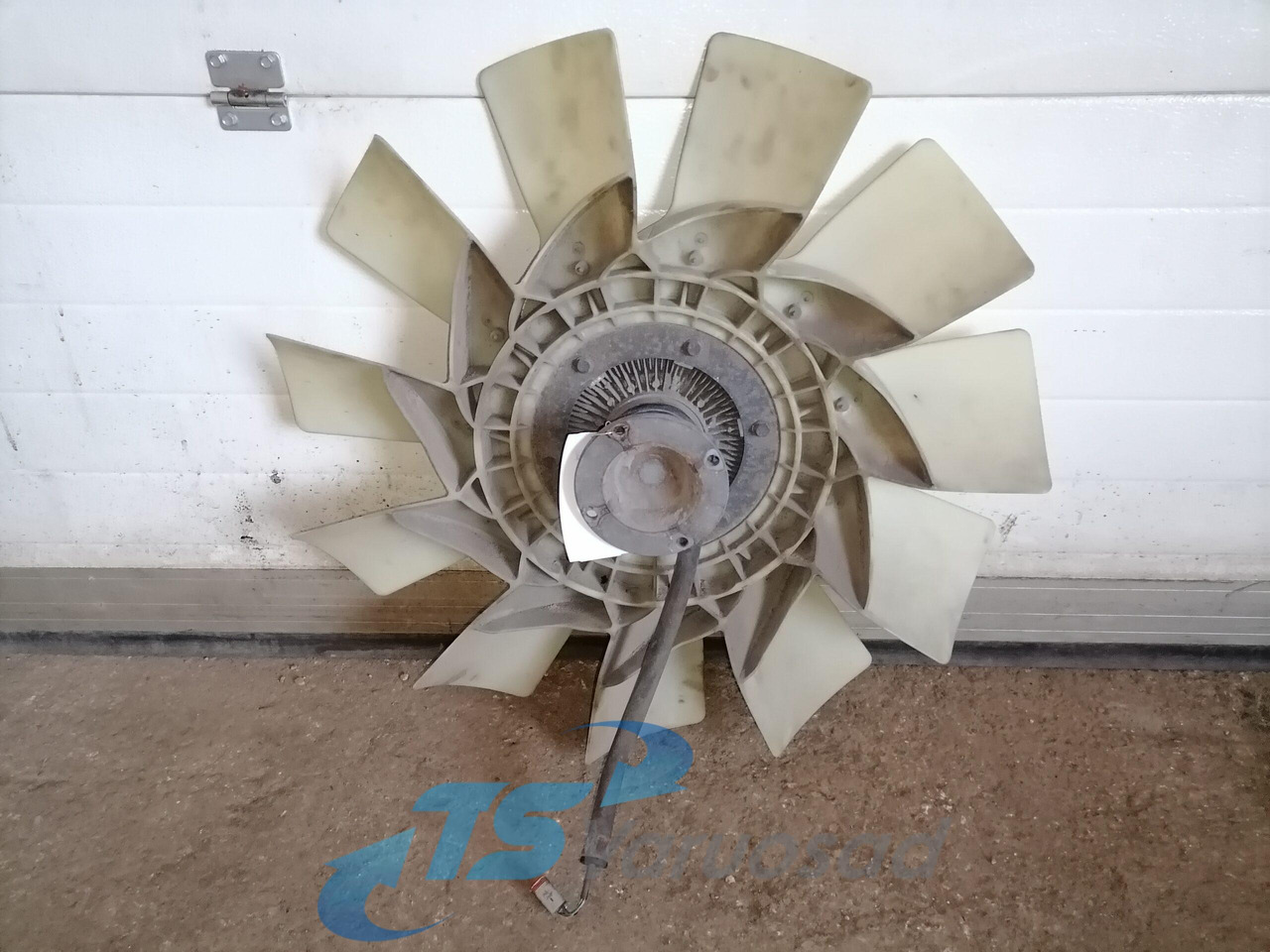 Scania Cooling fan 2035612 - Ventilador para Camión: foto 4 Scania Cooling fan 2035612 - Ventilador para Camión: foto 4