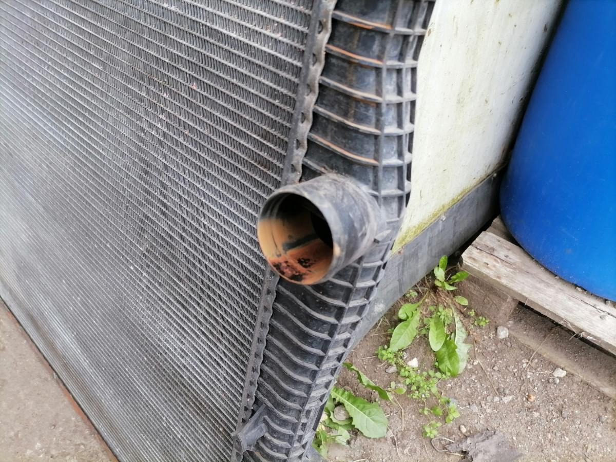 Scania Cooling radiator 1781365 - Radiador para Camión: foto 5 Scania Cooling radiator 1781365 - Radiador para Camión: foto 5