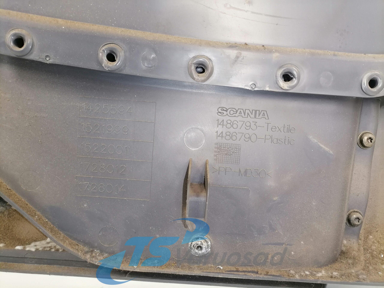Scania Door trim panel 1486793 - Puerta y piezas para Camión: foto 4 Scania Door trim panel 1486793 - Puerta y piezas para Camión: foto 4