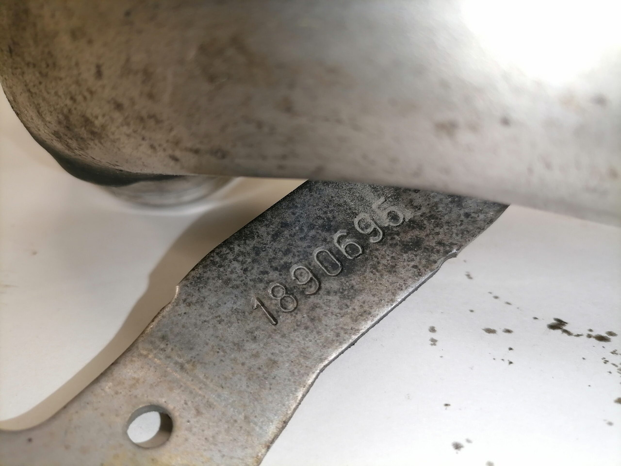 Scania EGR pipe 1890695 - Sistema de escape para Camión: foto 3 Scania EGR pipe 1890695 - Sistema de escape para Camión: foto 3