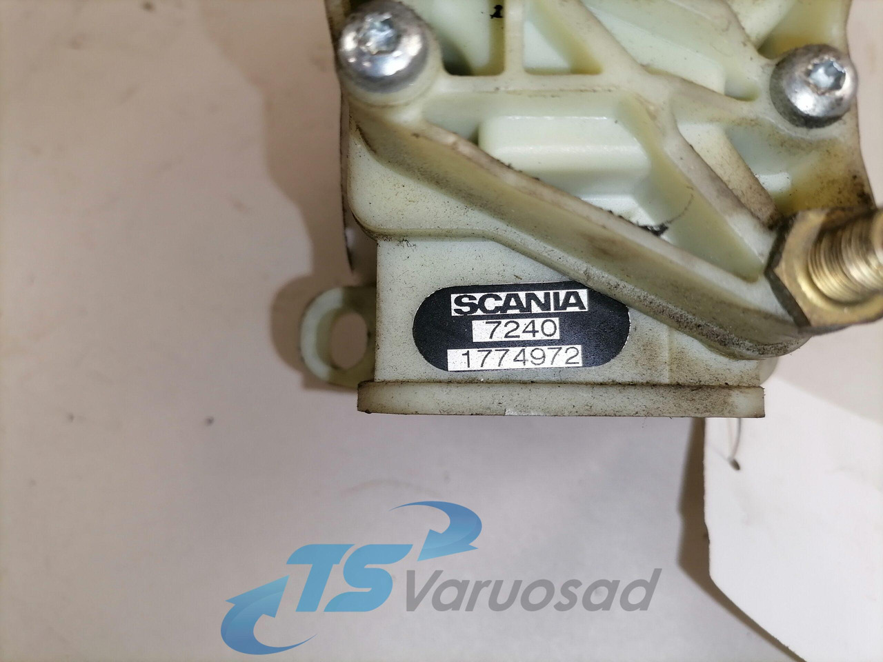 Scania Handbrake control lever 1774972 - Pieza universal para Camión: foto 4 Scania Handbrake control lever 1774972 - Pieza universal para Camión: foto 4
