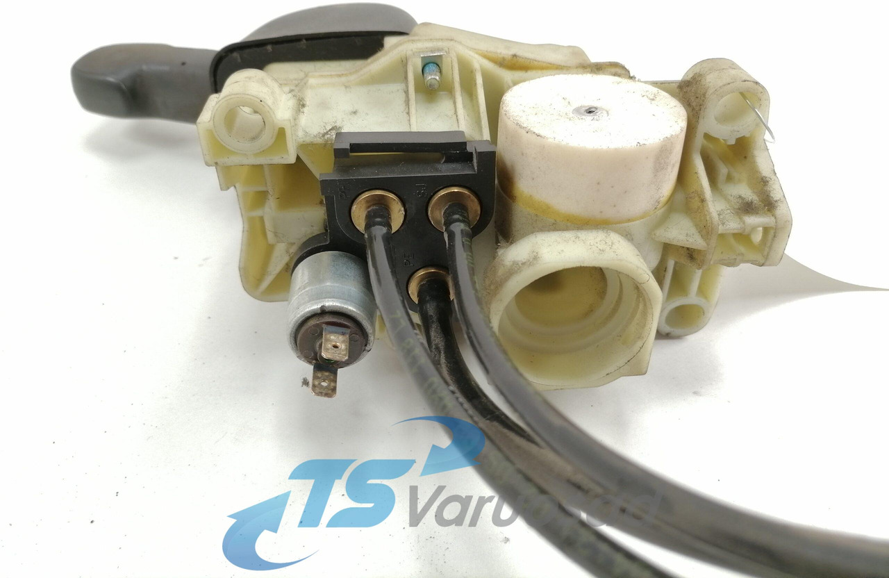 Scania Handbrake control lever 1774972 - Pieza universal para Camión: foto 4 Scania Handbrake control lever 1774972 - Pieza universal para Camión: foto 4