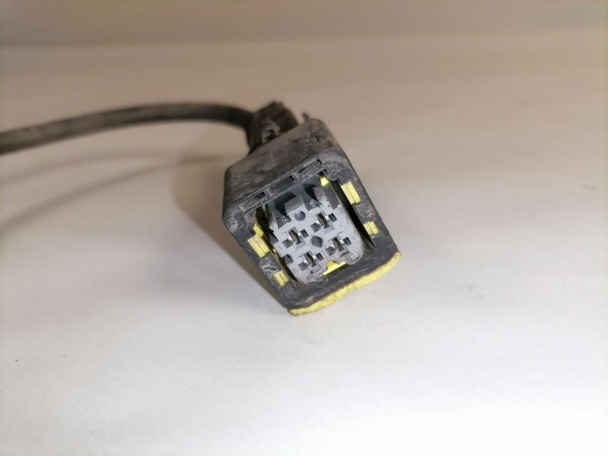 Scania Juhtmestik, AdBlue 2183132 - Sistema de combustible para Camión: foto 4 Scania Juhtmestik, AdBlue 2183132 - Sistema de combustible para Camión: foto 4