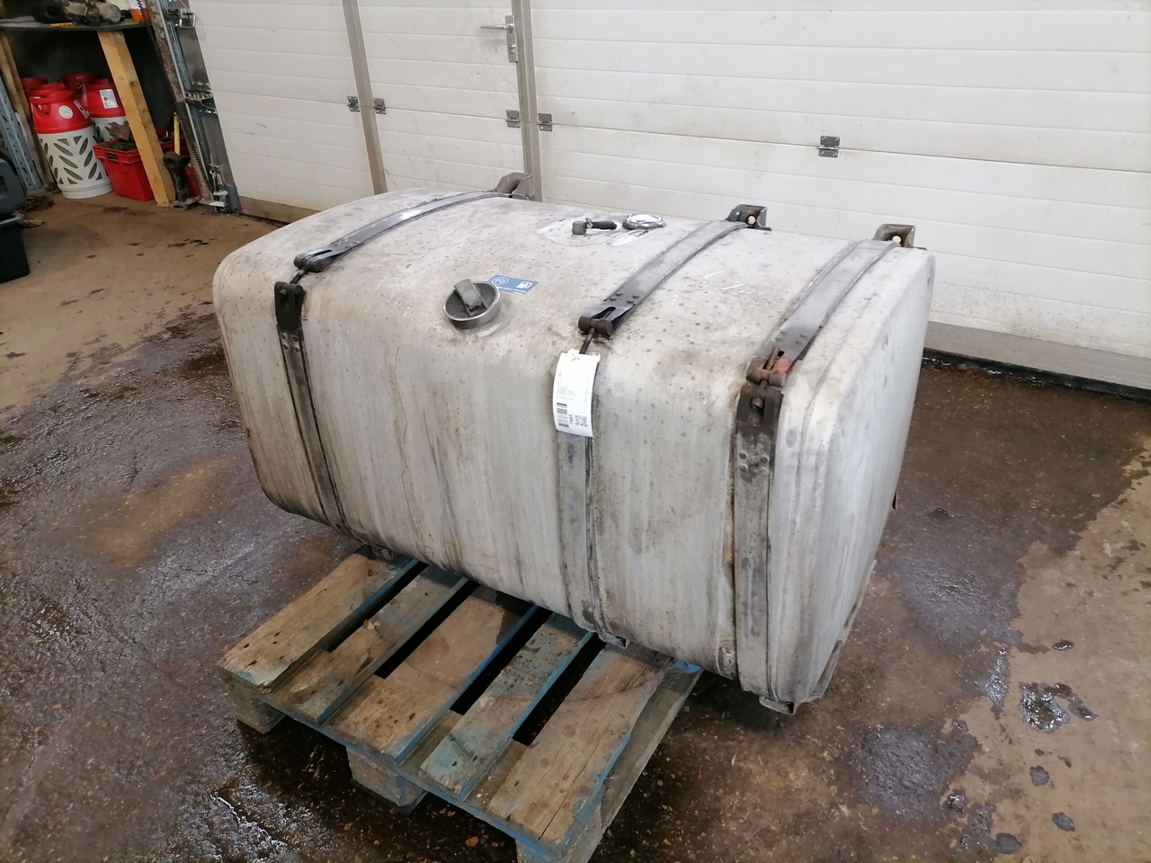 Scania Kütusepaak 500L 1517307 - Depósito de combustible para Camión: foto 1 Scania Kütusepaak 500L 1517307 - Depósito de combustible para Camión: foto 1