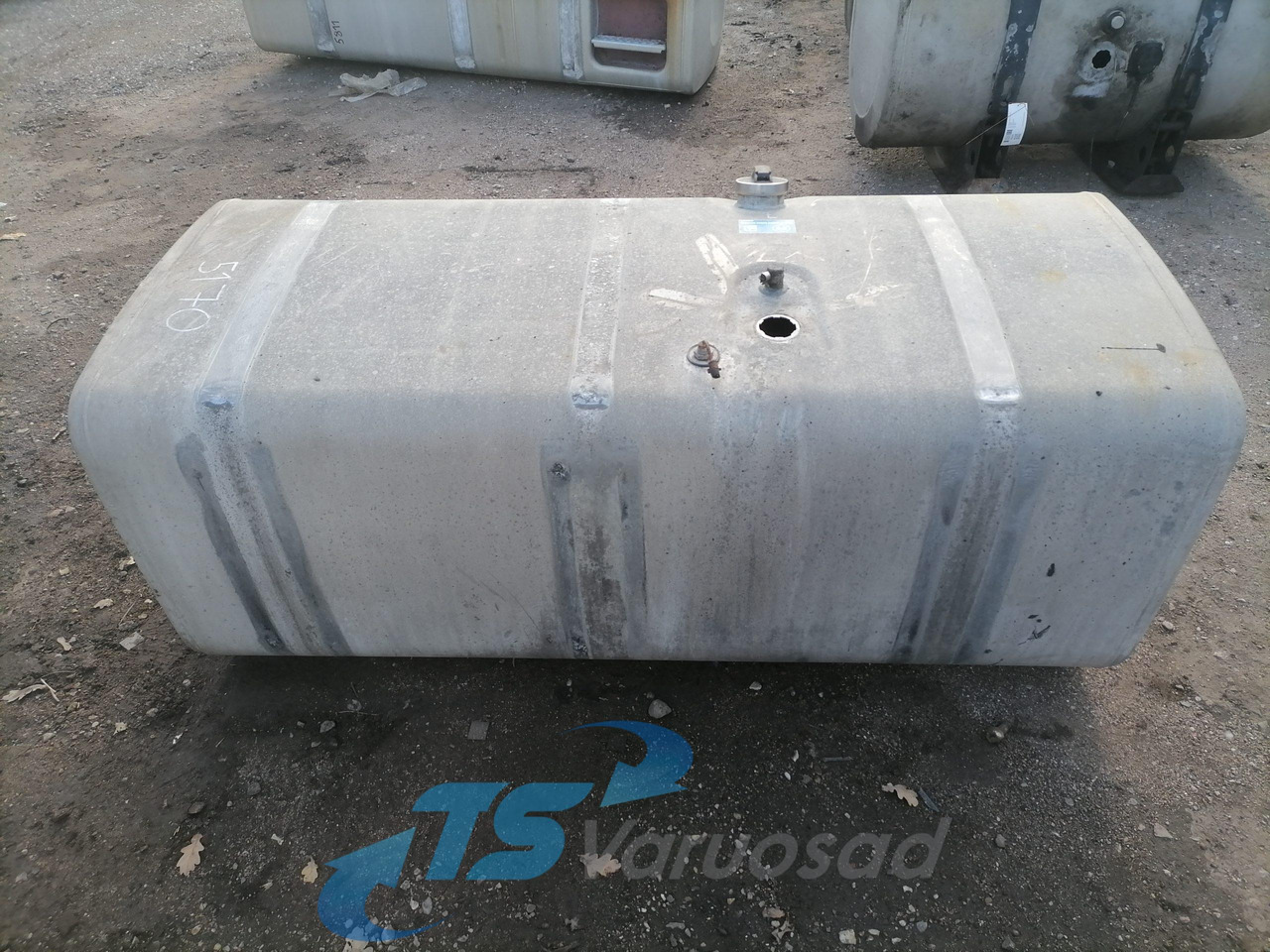 Scania Kütusepaak 700L 1517309 - Depósito de combustible para Camión: foto 4 Scania Kütusepaak 700L 1517309 - Depósito de combustible para Camión: foto 4